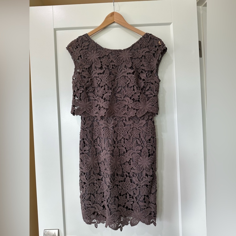 Beautiful lace dress size 6P